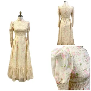 1970s Vintage Romantic Maxi Dress Cottagecore Ivory Pink Floral Victoriana Sz S