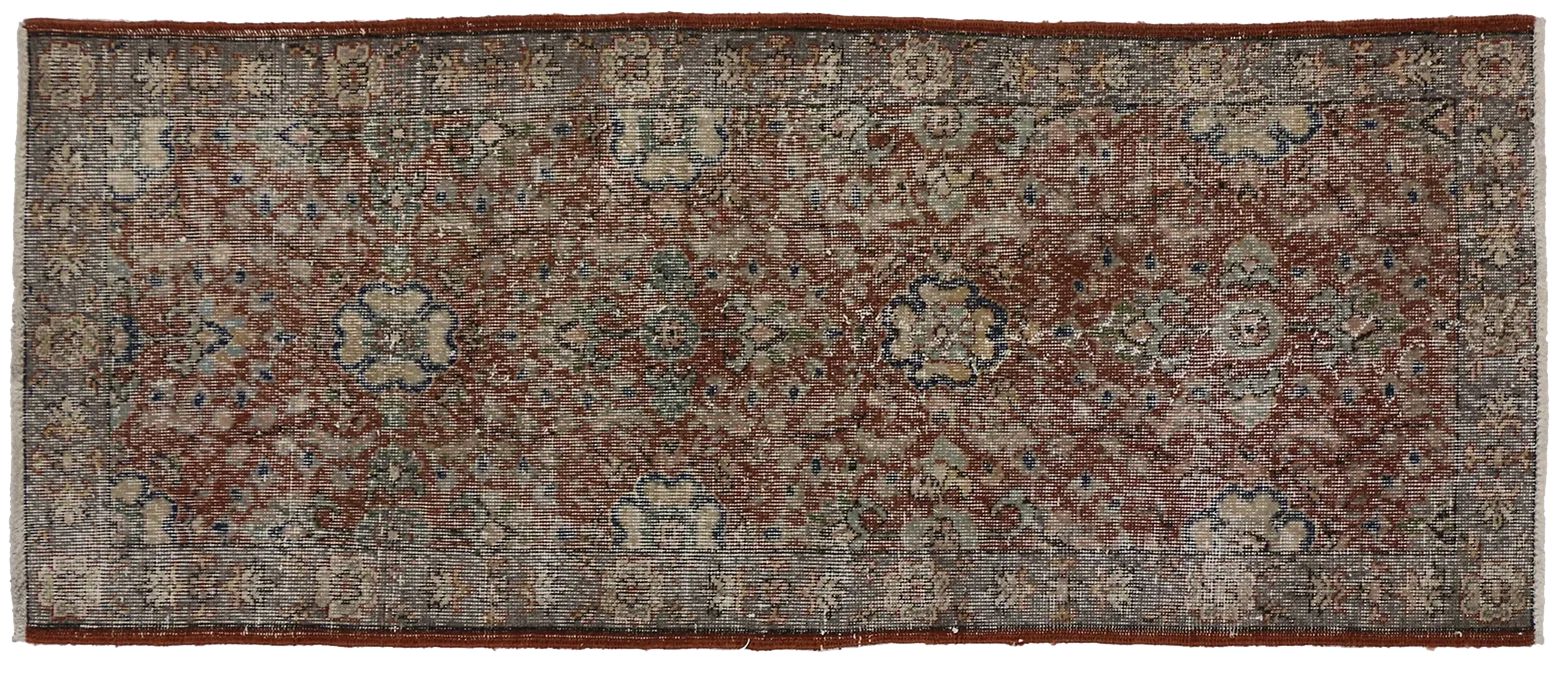 2’7” x 6’2” Vintage Sivas Rug