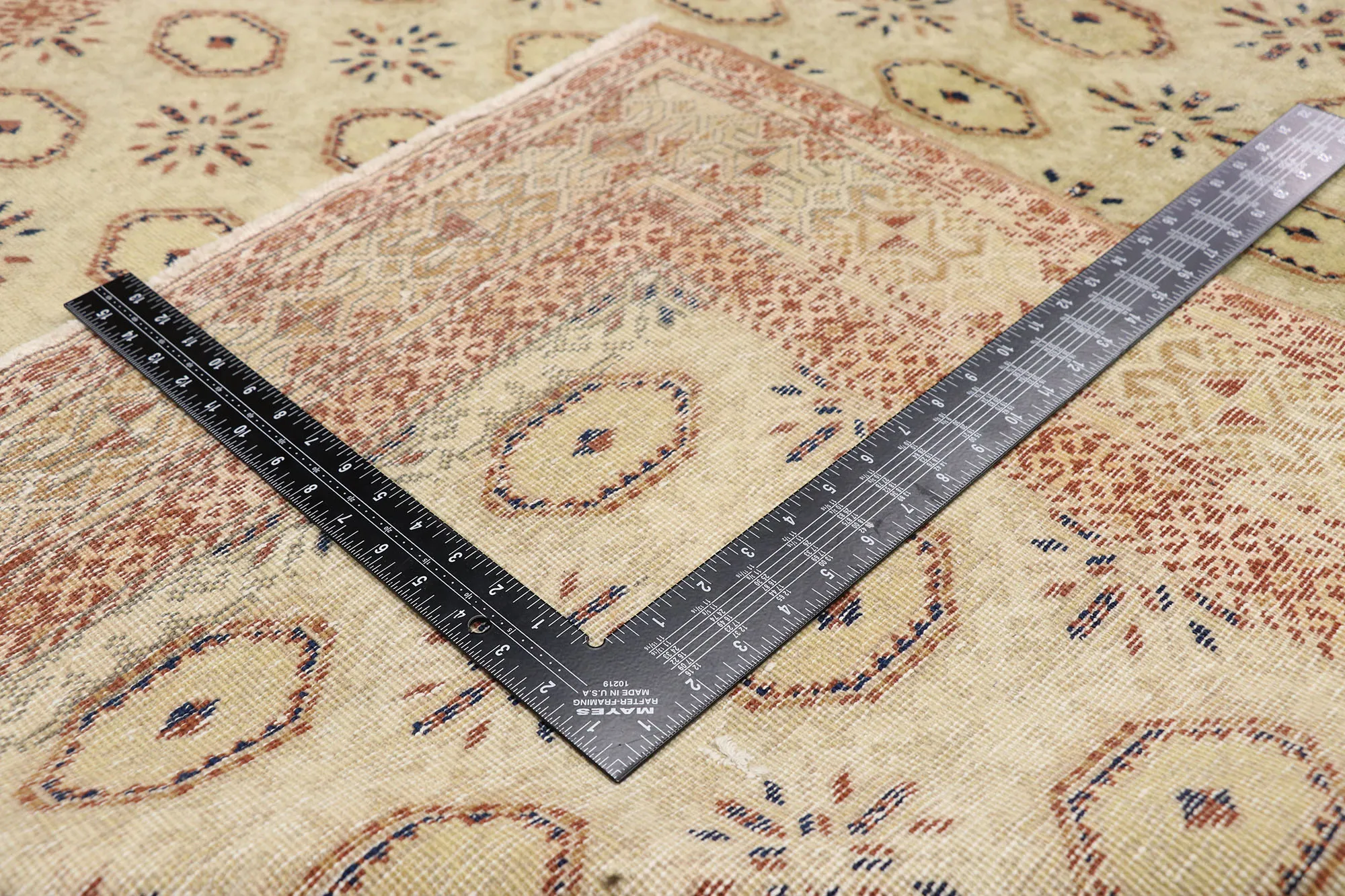 5 x 7 Vintage Sivas Rug 52606