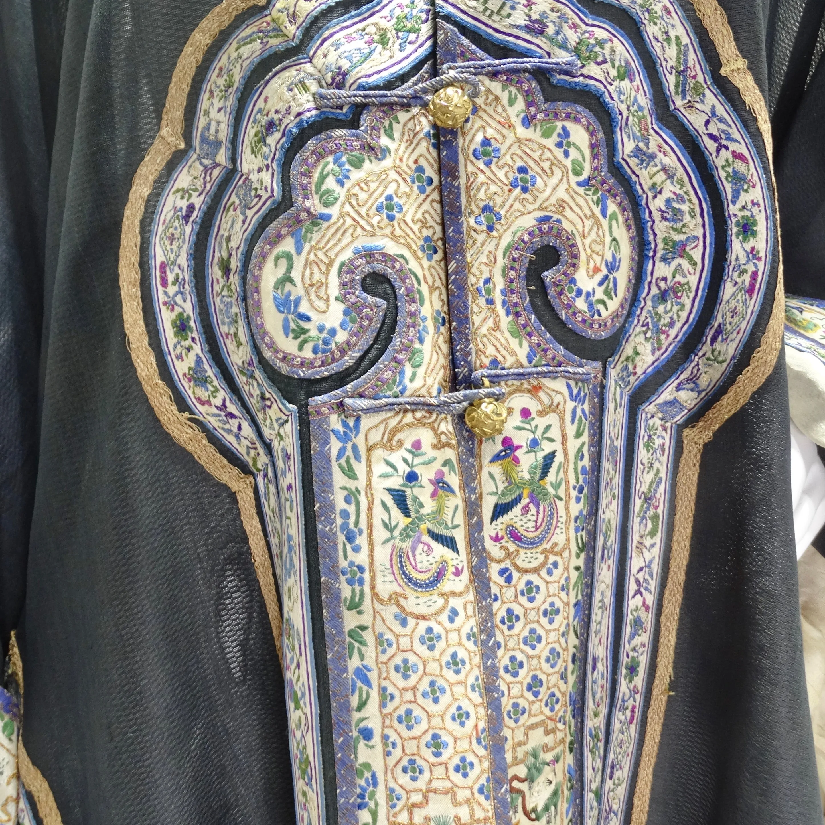 Antique 1930s Embroidered Chinese Gauze Robe