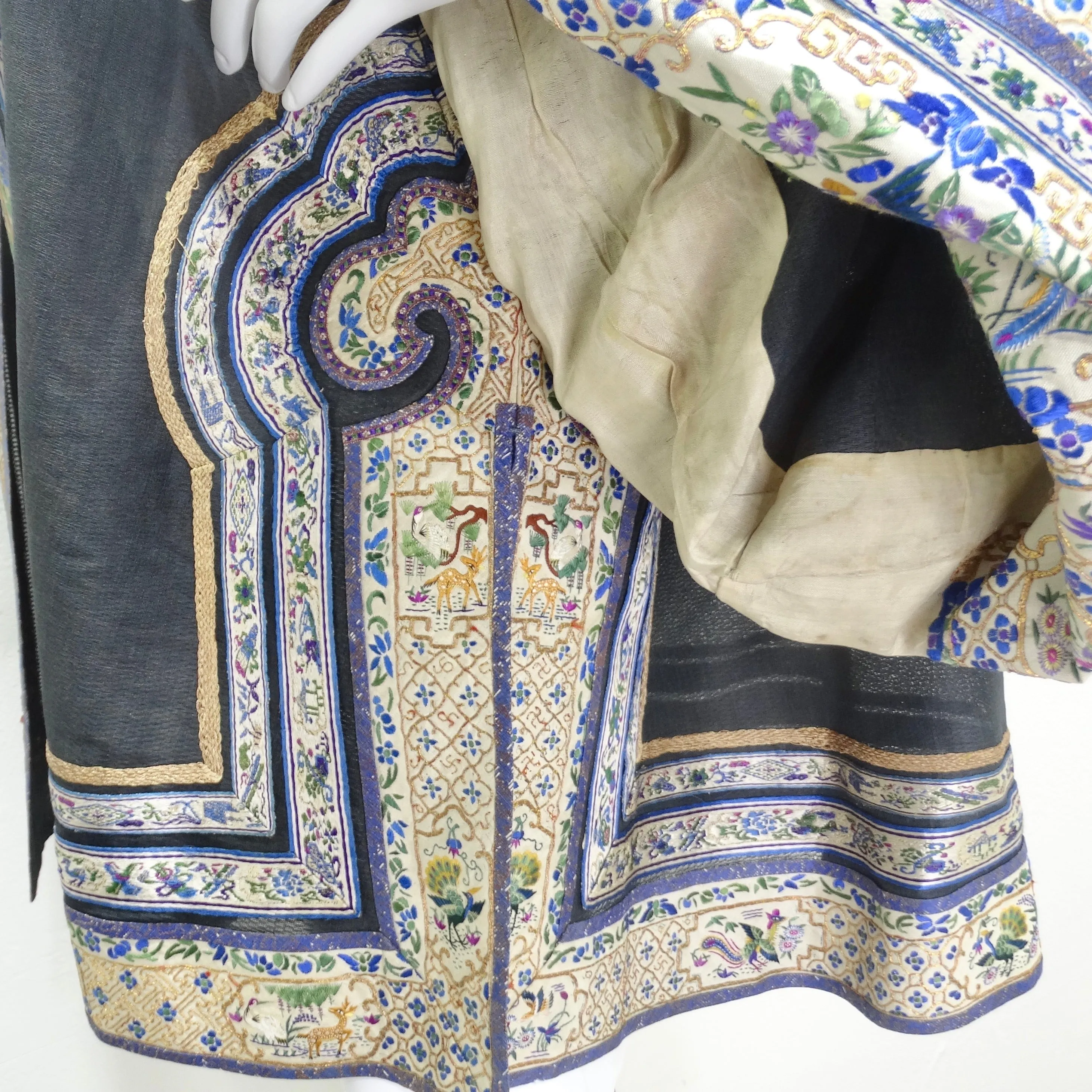 Antique 1930s Embroidered Chinese Gauze Robe