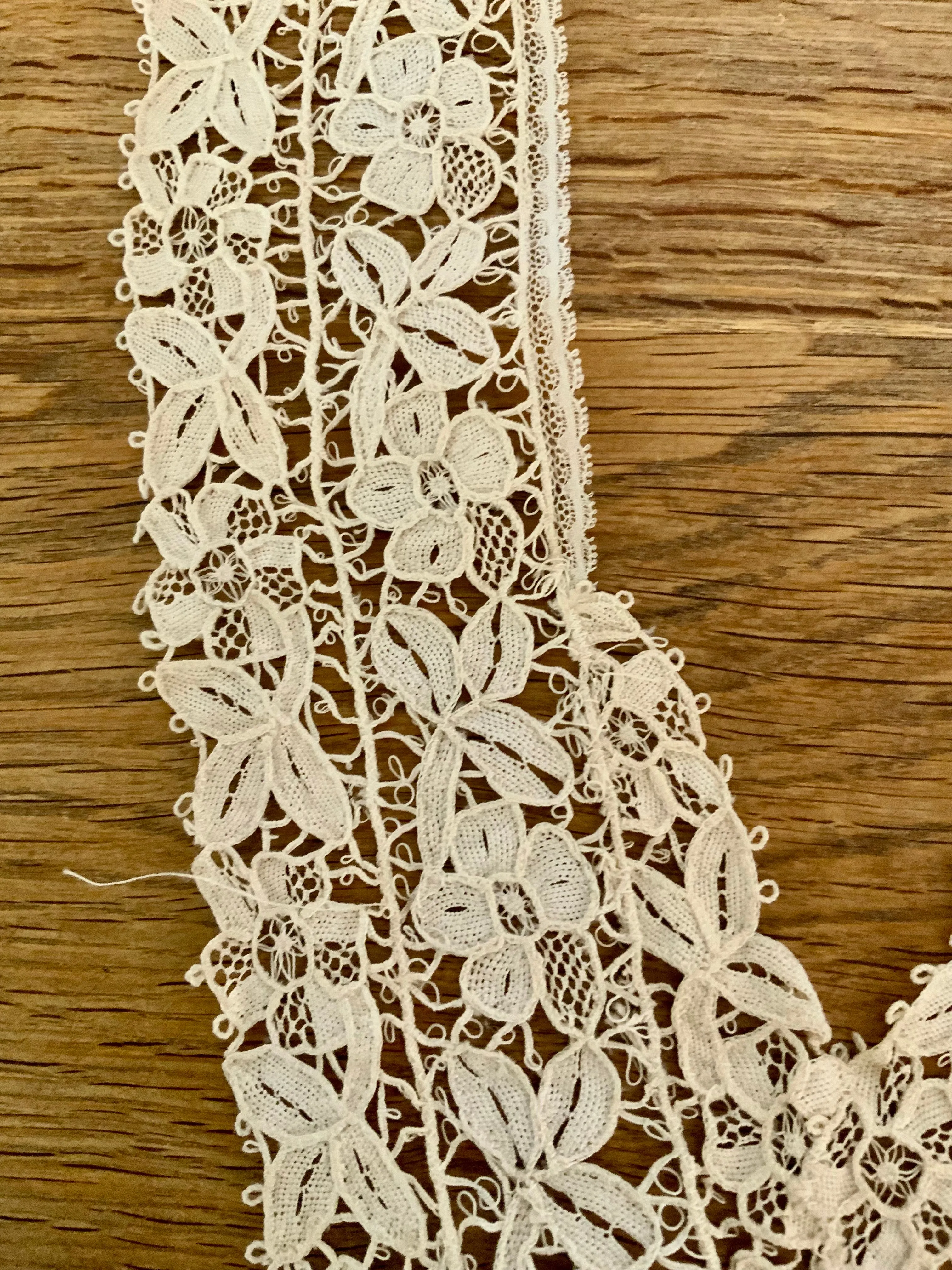 Antique Collar - Handmade Lace - 1900