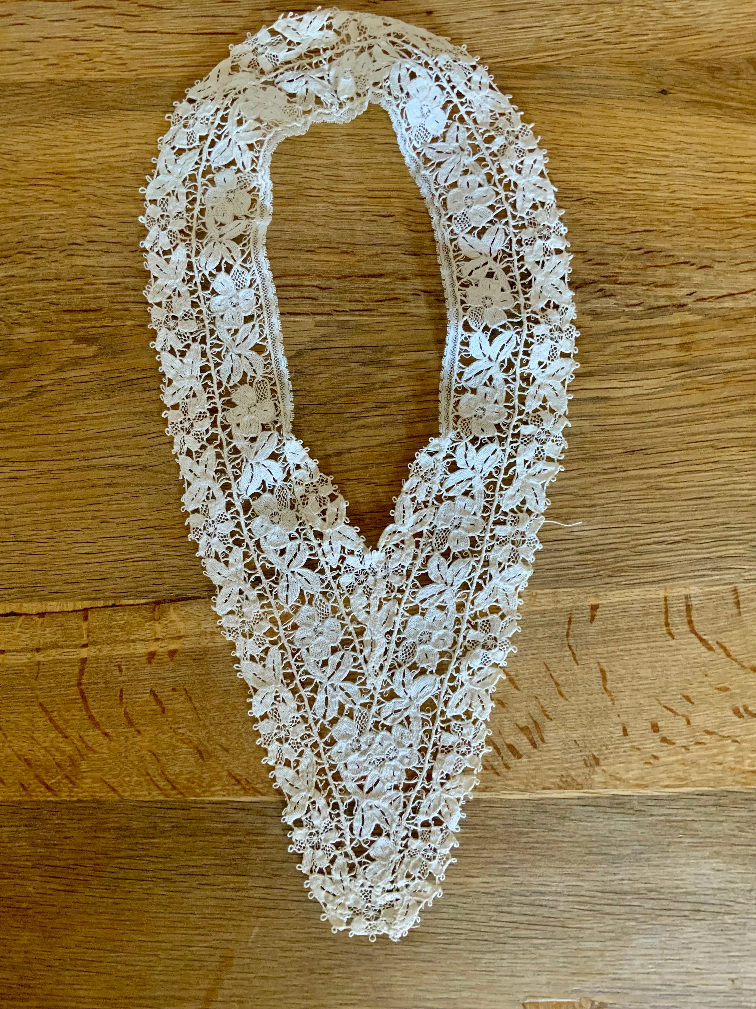 Antique Collar - Handmade Lace - 1900