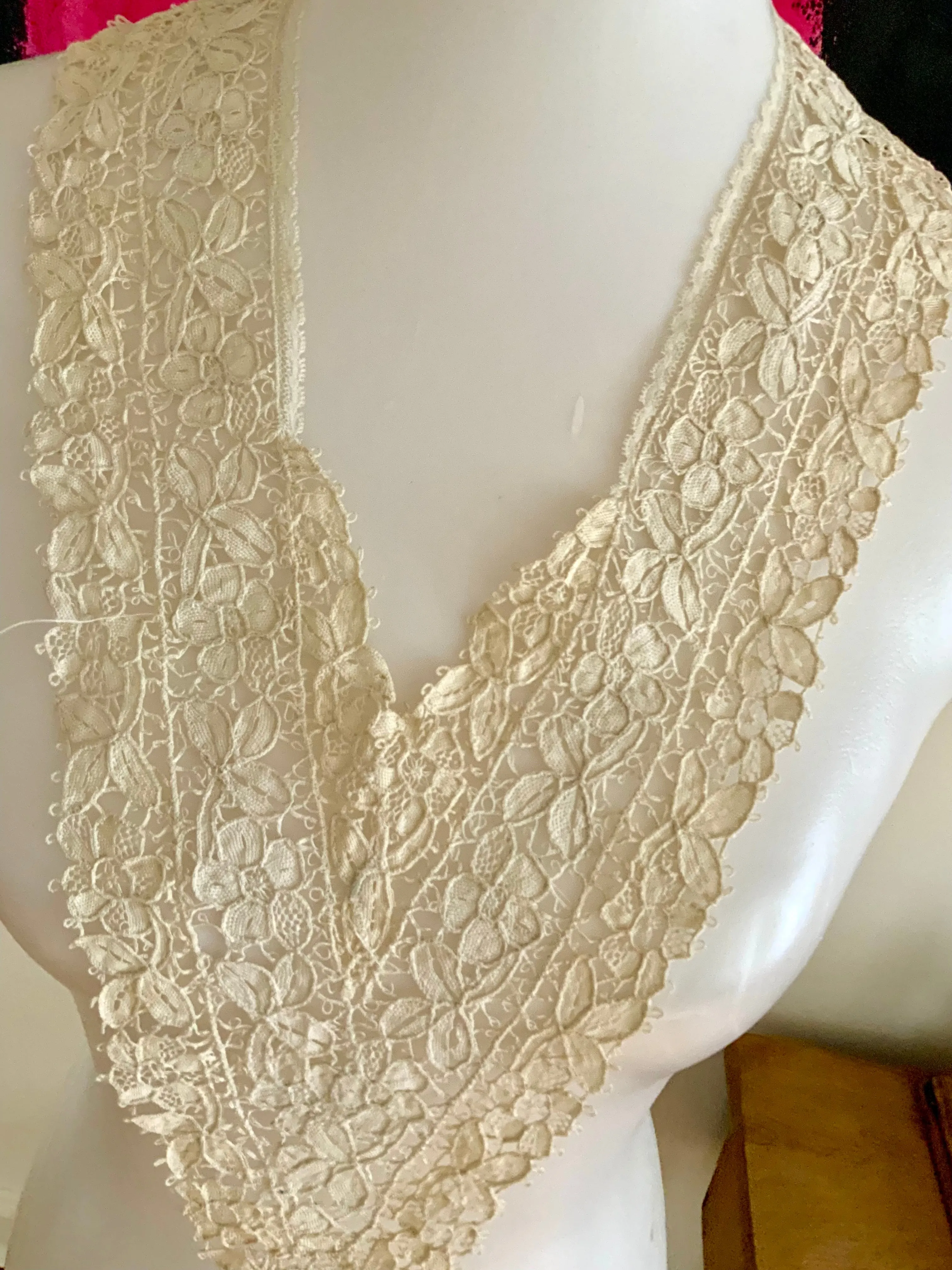 Antique Collar - Handmade Lace - 1900