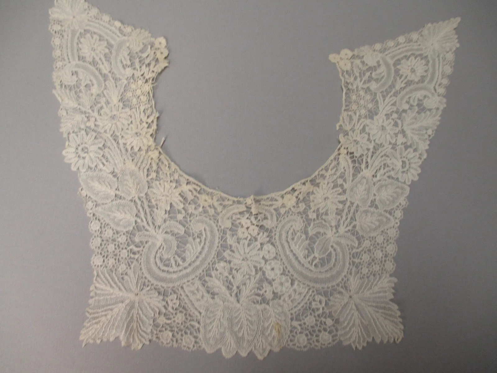 Antique Duchesse lace collar handmade Victorian