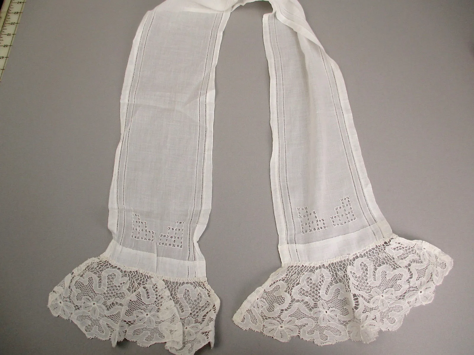 Antique Lace tie Victorian era
