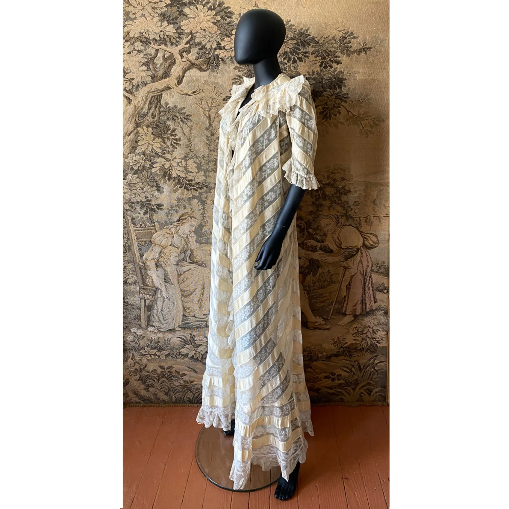 Antique Silk & Valenciennes Lace Peignoir