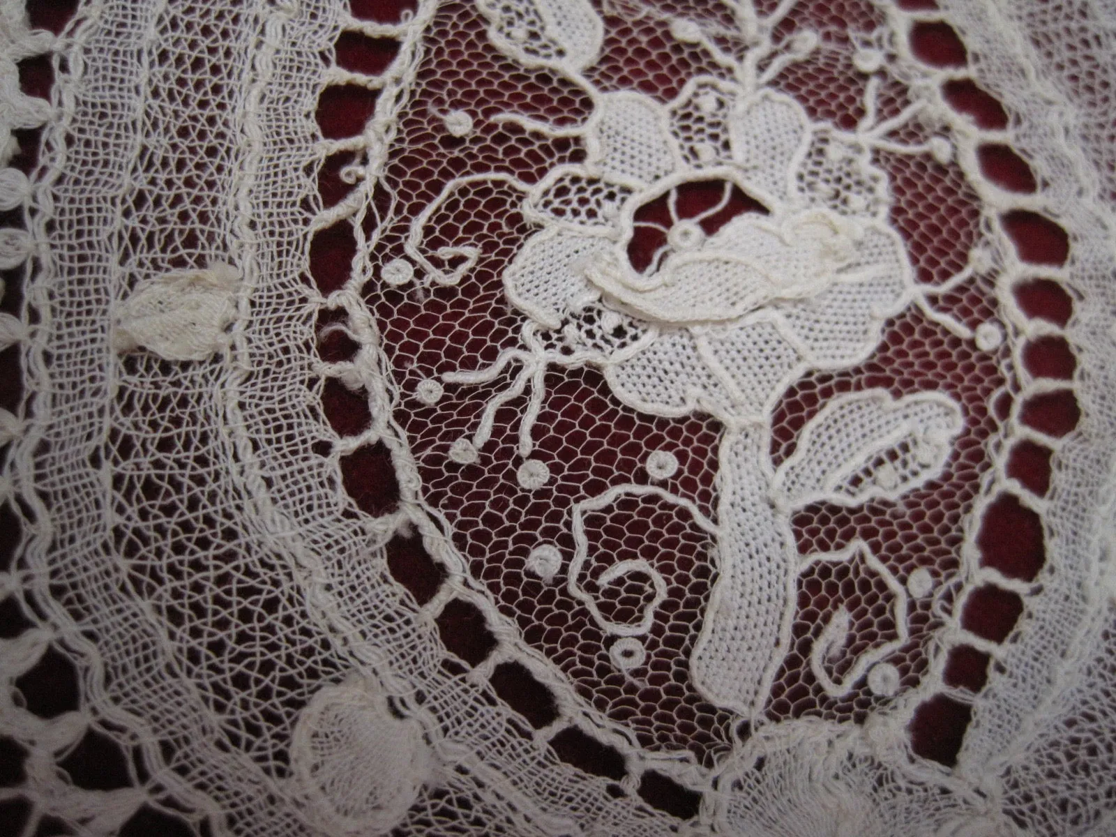 Antique Victorian 19th C Duchesse Lace flounce remnant w Point de Gaze inserts