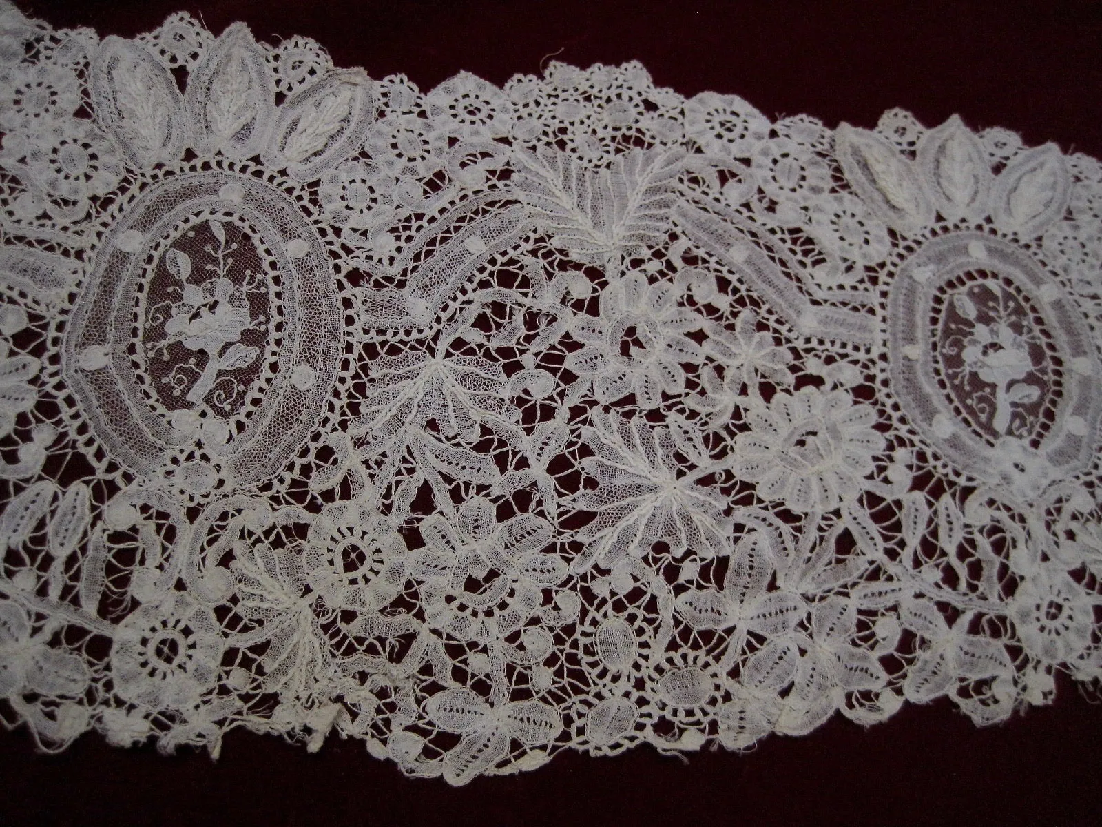 Antique Victorian 19th C Duchesse Lace flounce remnant w Point de Gaze inserts