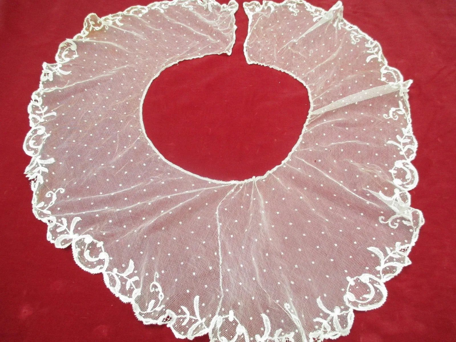 Antique Victorian Brussels Lace Fichu Collar