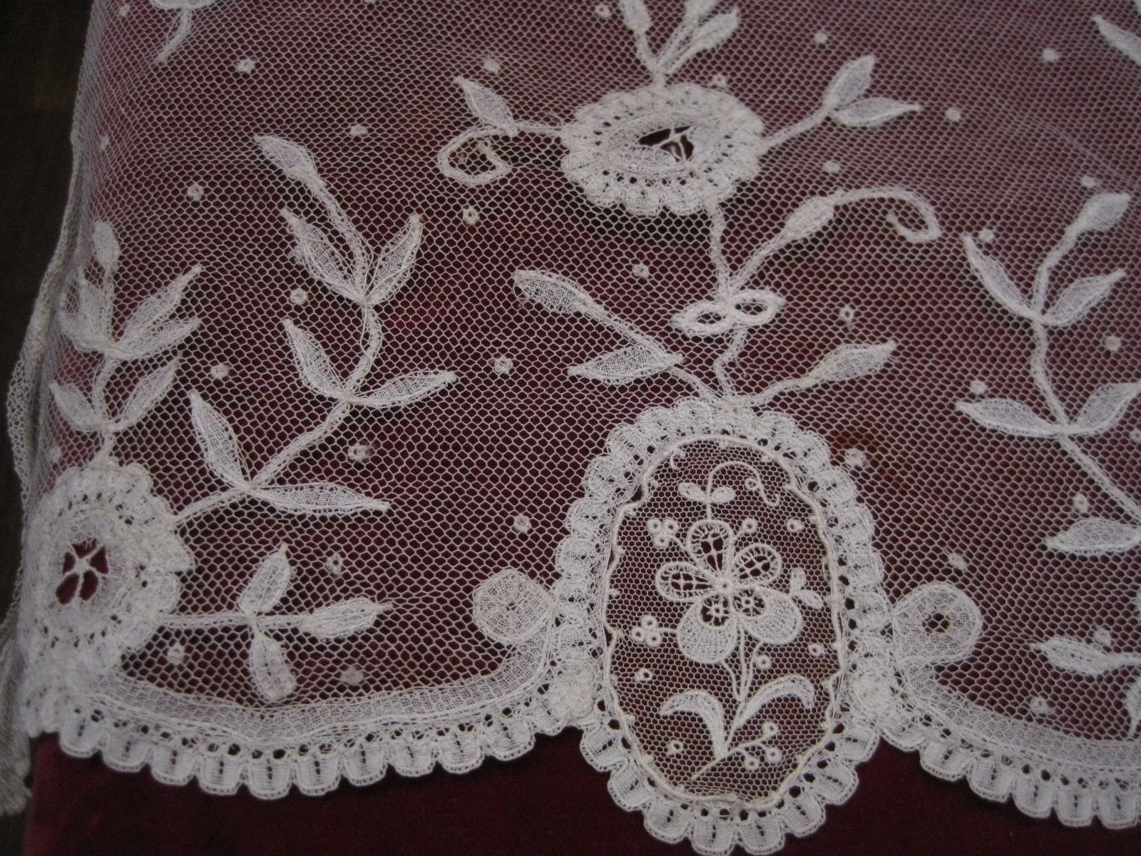 Antique Victorian Brussels lace flounce