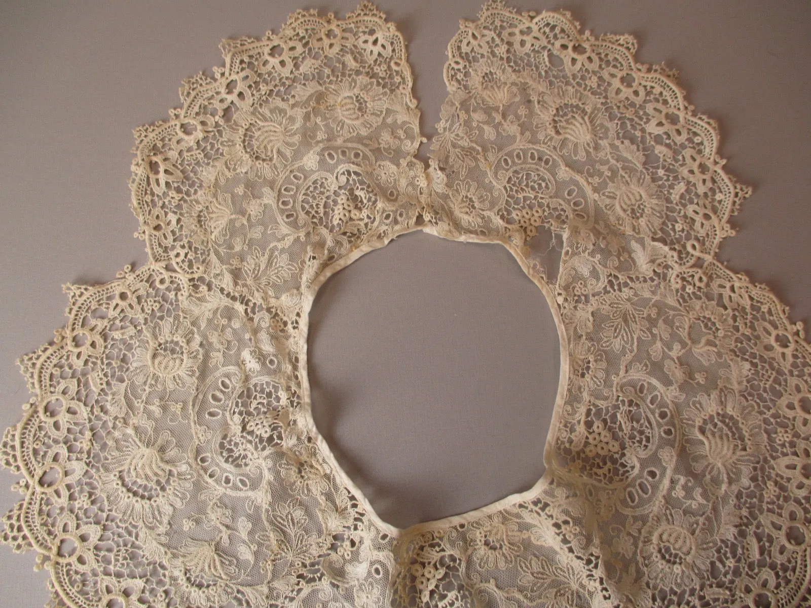 Antique Victorian Chemical Lace Bertha Collar