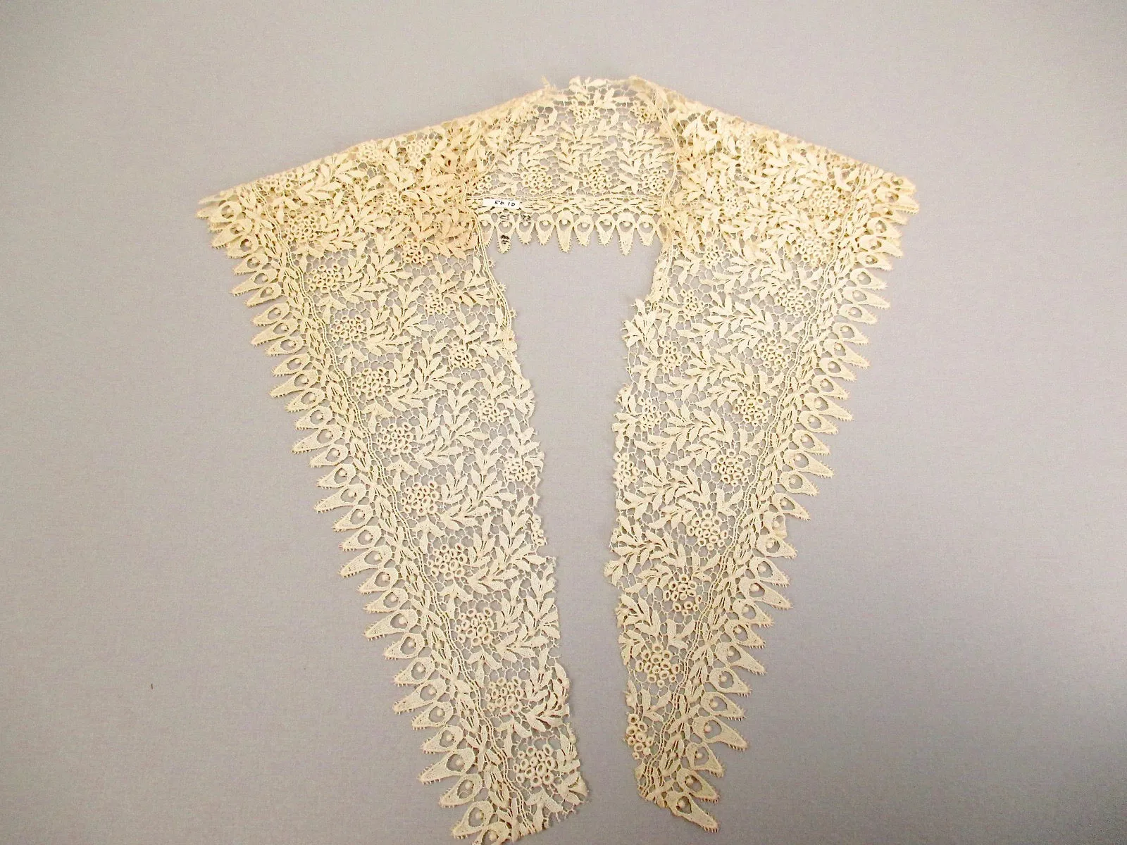 Antique Victorian Chemical lace collar