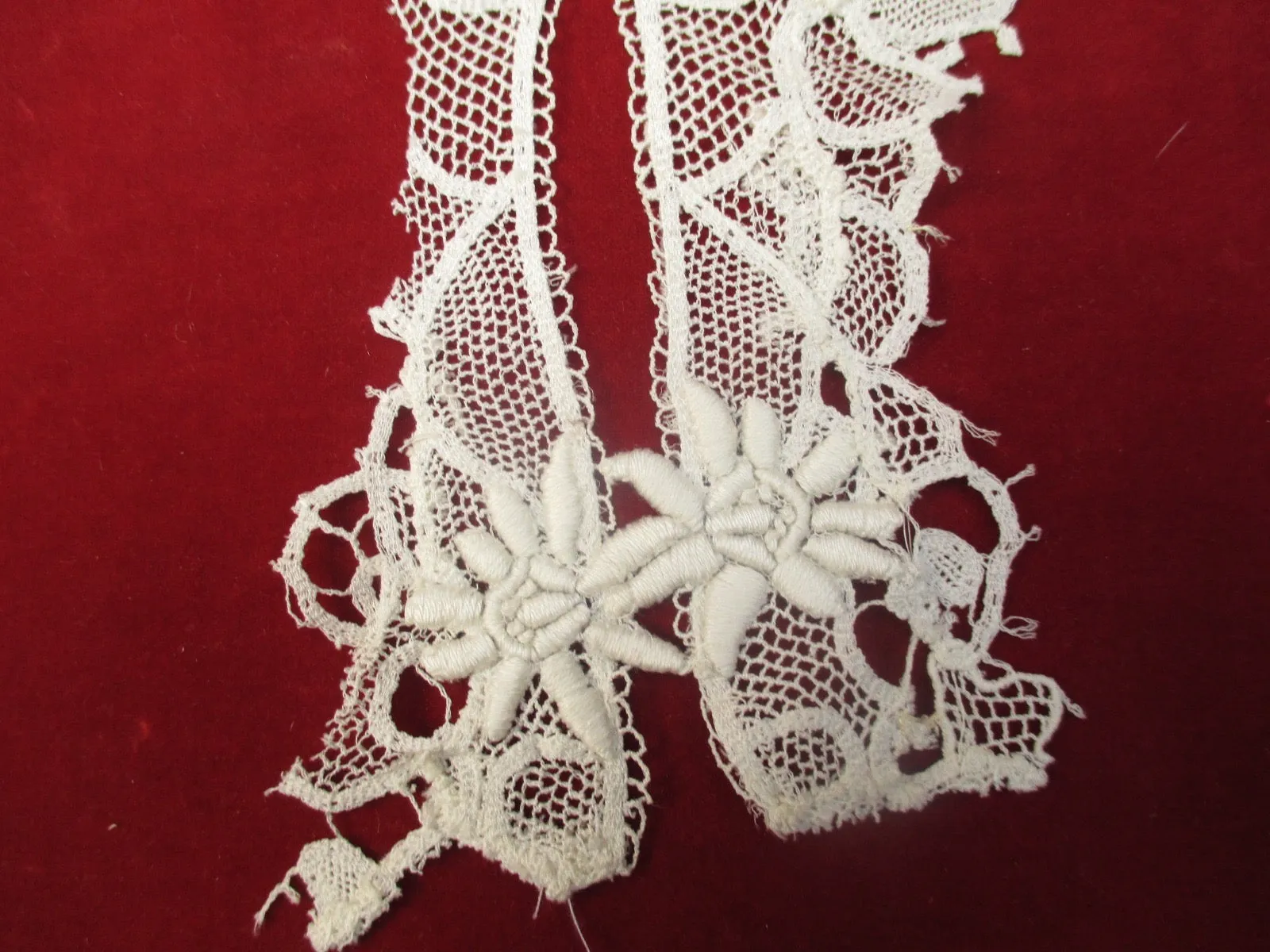 Antique Victorian Floral lace Applique
