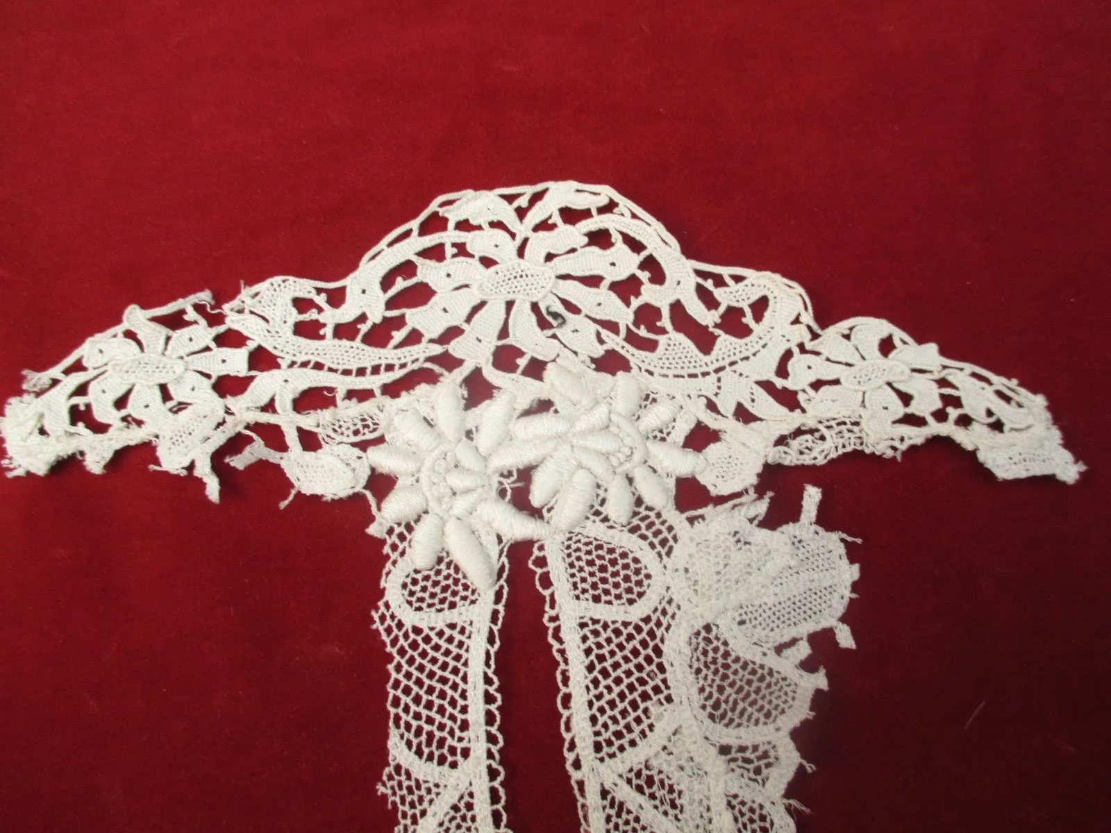 Antique Victorian Floral lace Applique