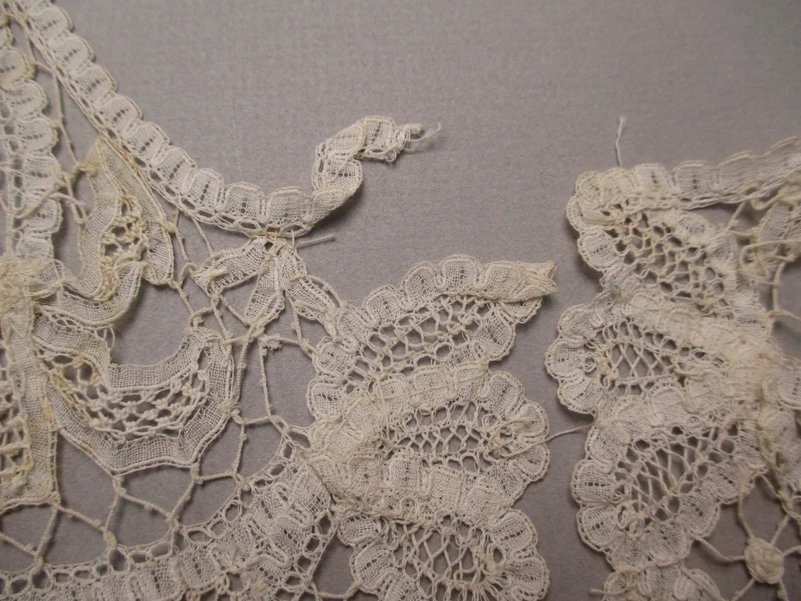 Antique Victorian Handmade American Battenberg Needlelace Collar
