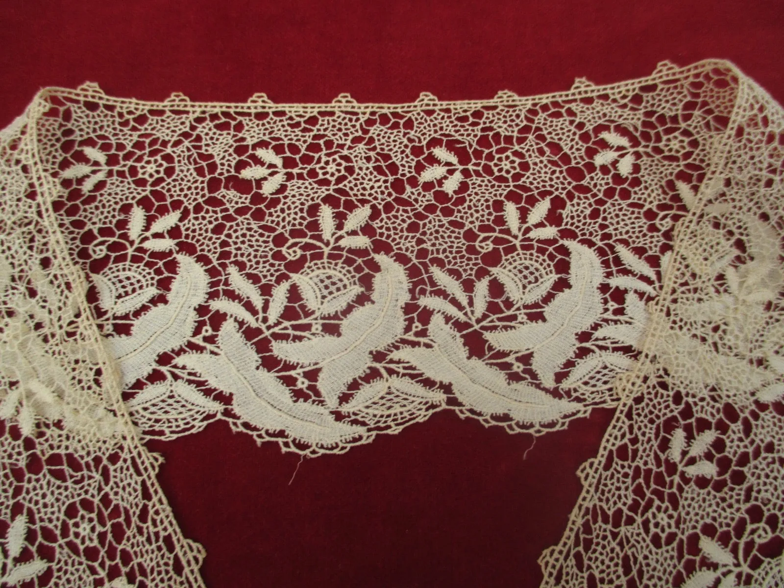 Antique Victorian Lace Collar
