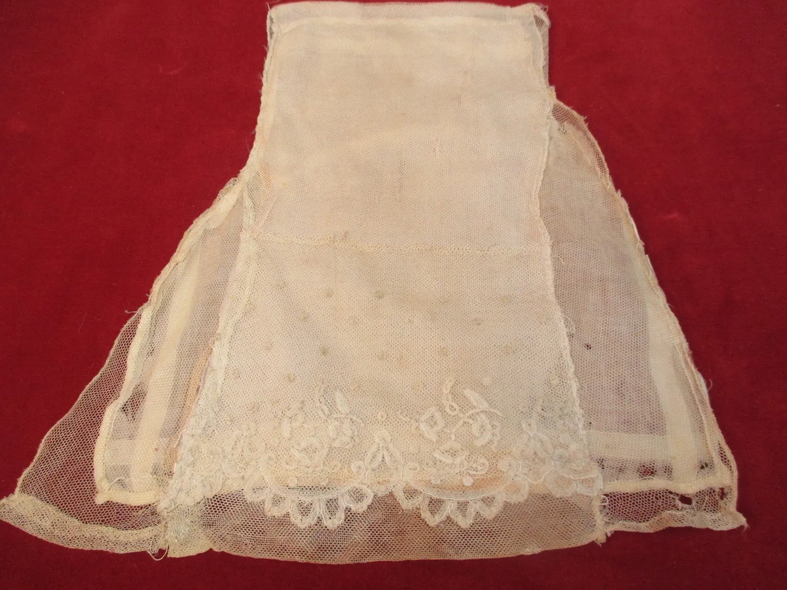 Antique Victorian Lace Remnant