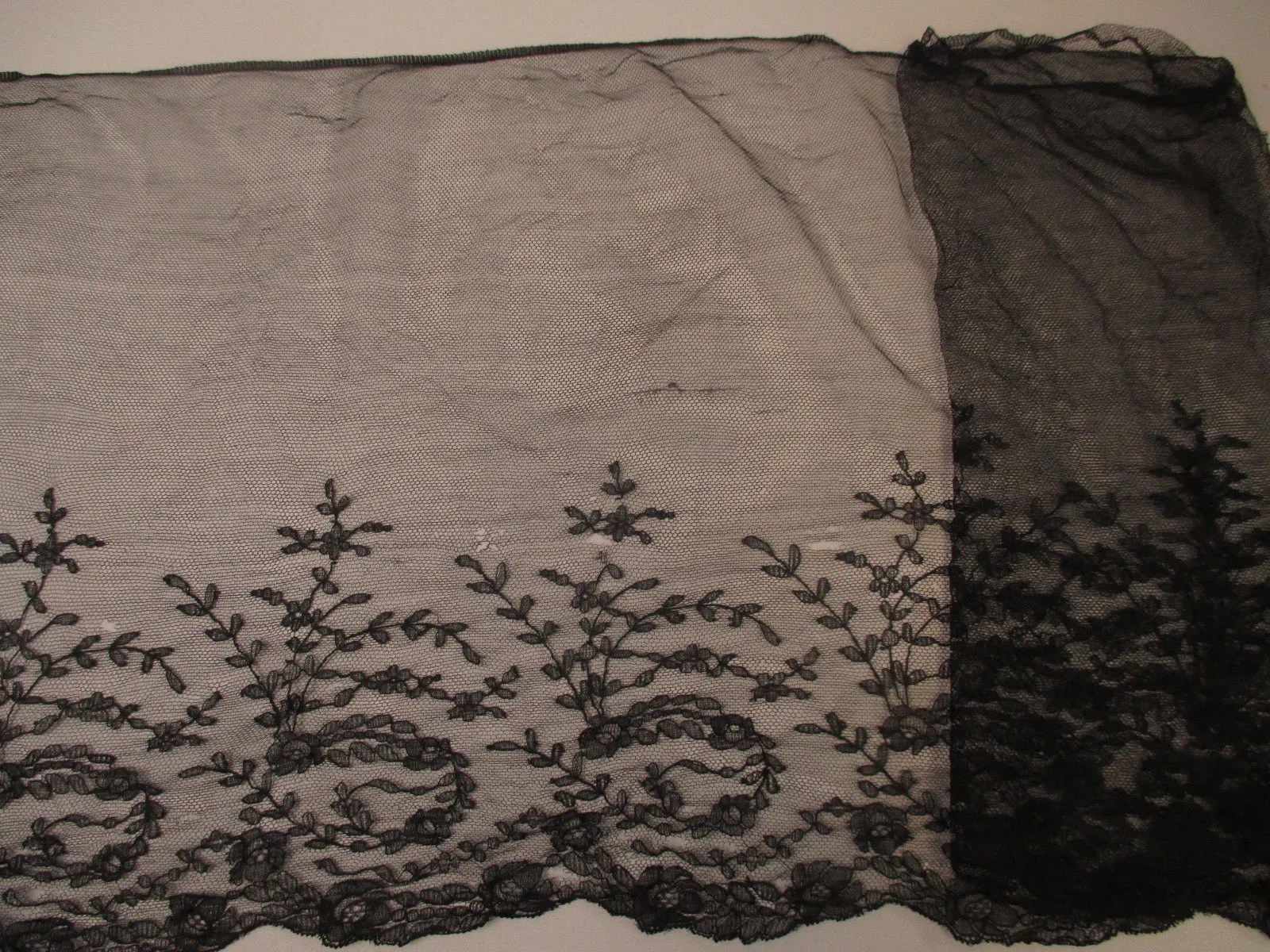Antique Victorian Silk Chantilly Lace Mourning Veil