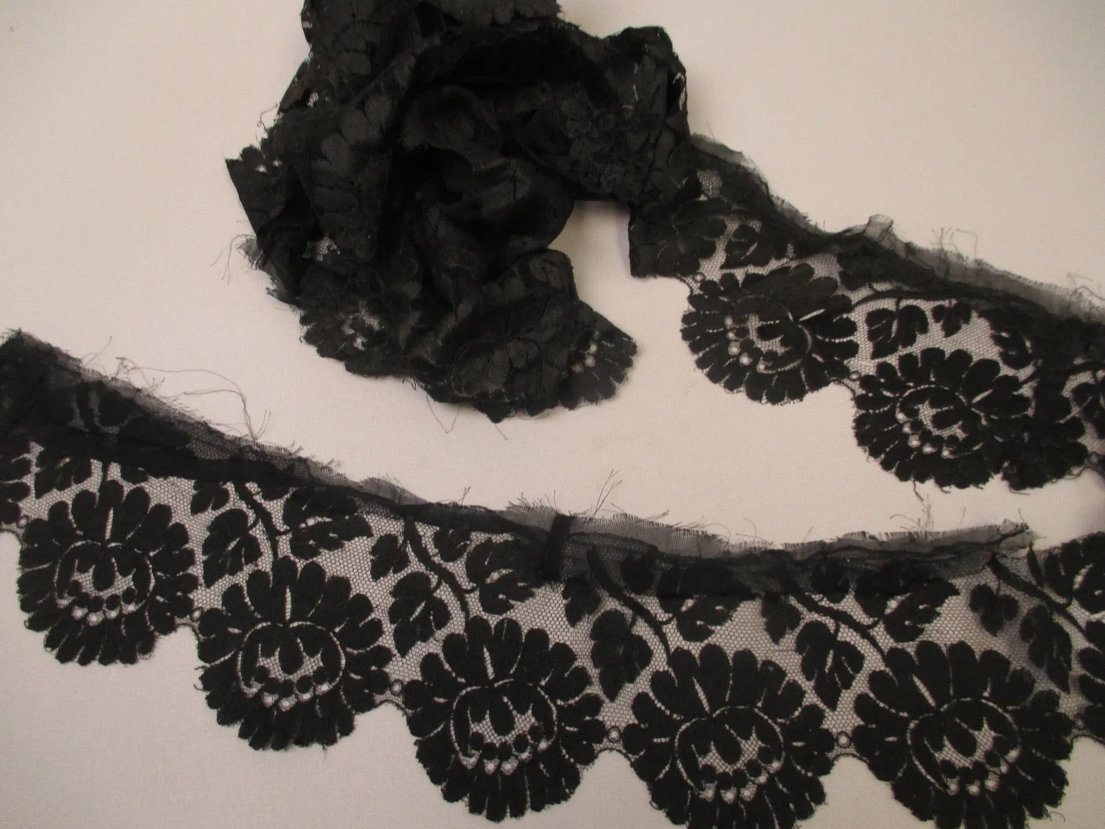 Antique Victorian Spanish lace Flounce