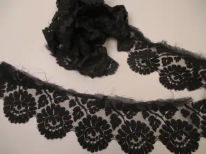 Antique Victorian Spanish lace Flounce