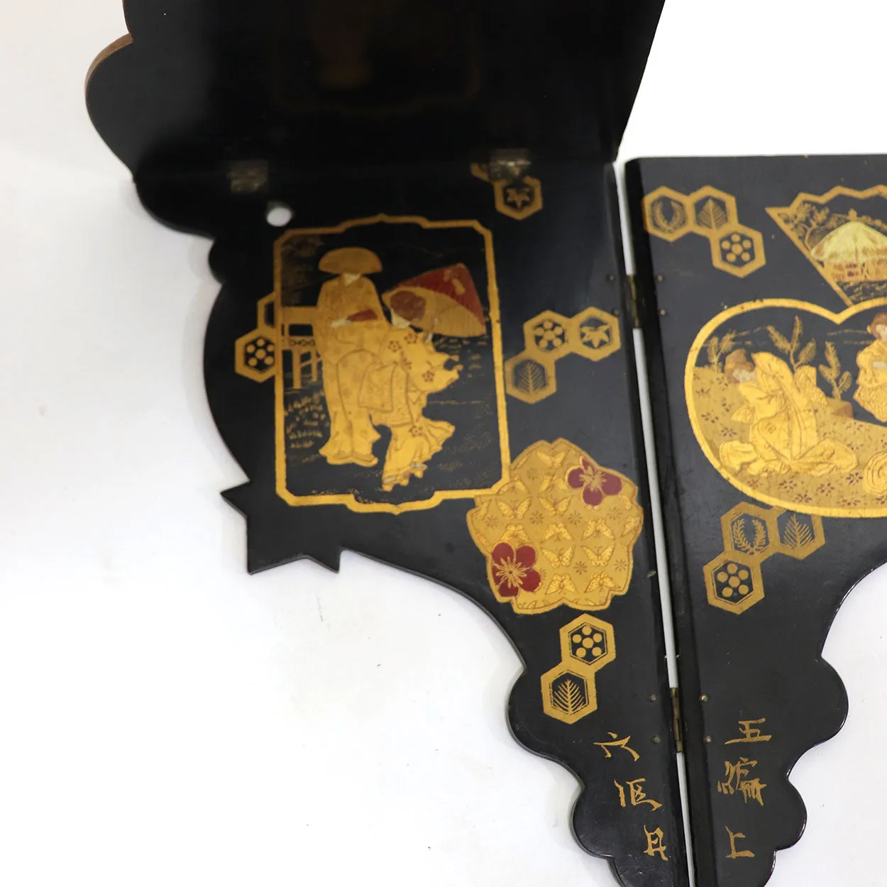 English Papier-Mache Black and Gold Lacquer Hanging Corner Display Shelf