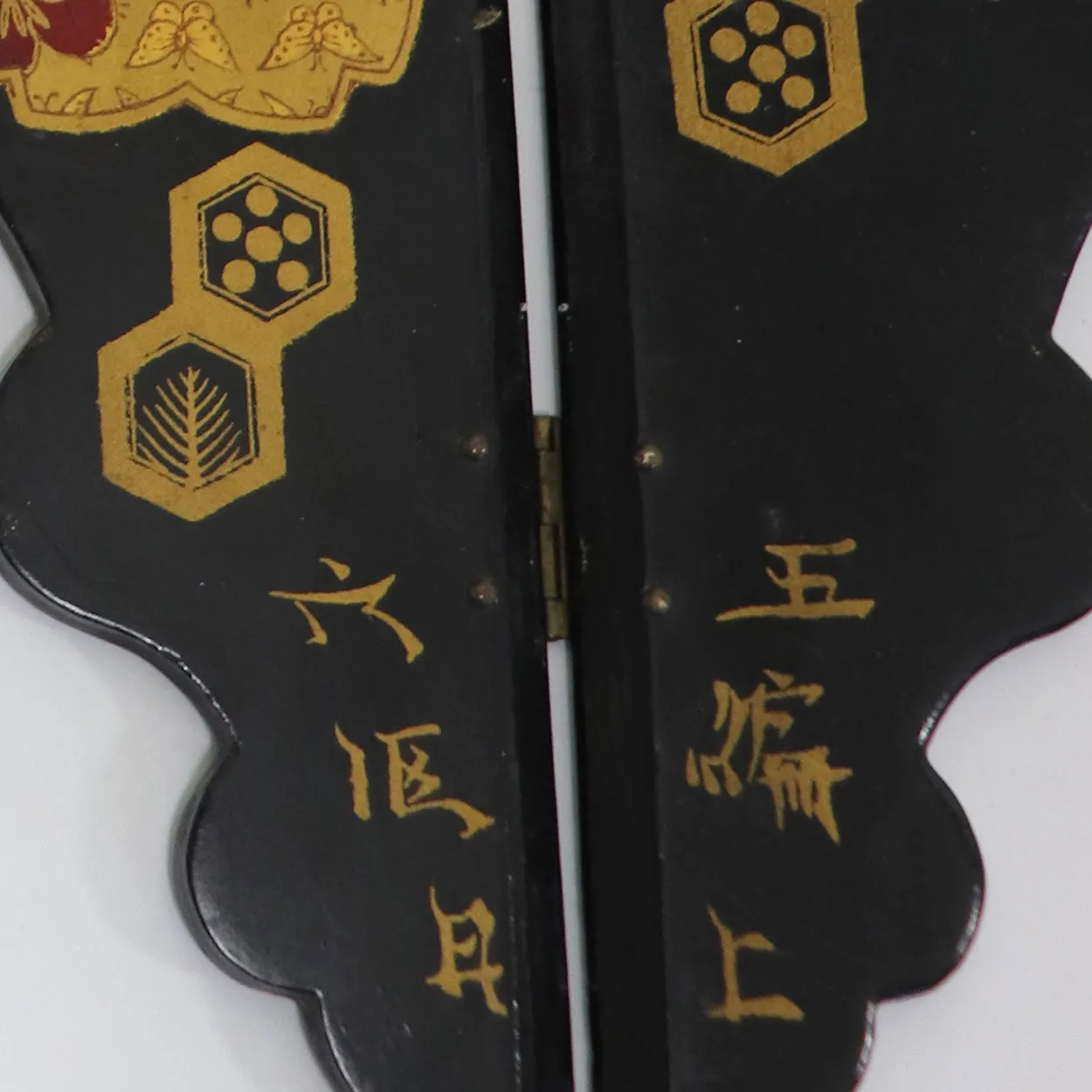 English Papier-Mache Black and Gold Lacquer Hanging Corner Display Shelf