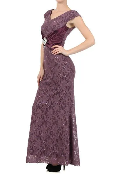Eureka 2003 Short Sleeved V Neckline Long Lace Column Gown