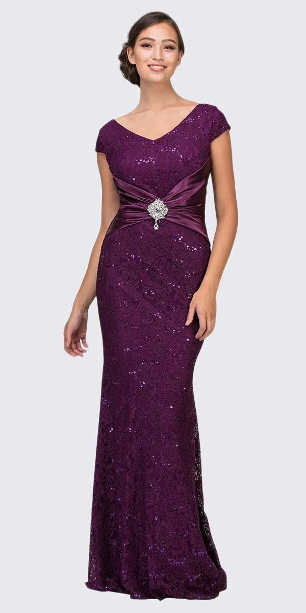 Eureka 2003 Short Sleeved V Neckline Long Lace Column Gown