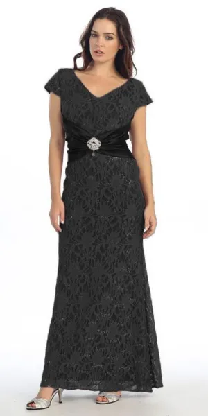 Eureka 2003 Short Sleeved V Neckline Long Lace Column Gown
