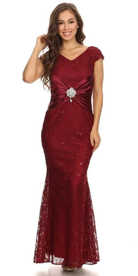Eureka 2003 Short Sleeved V Neckline Long Lace Column Gown