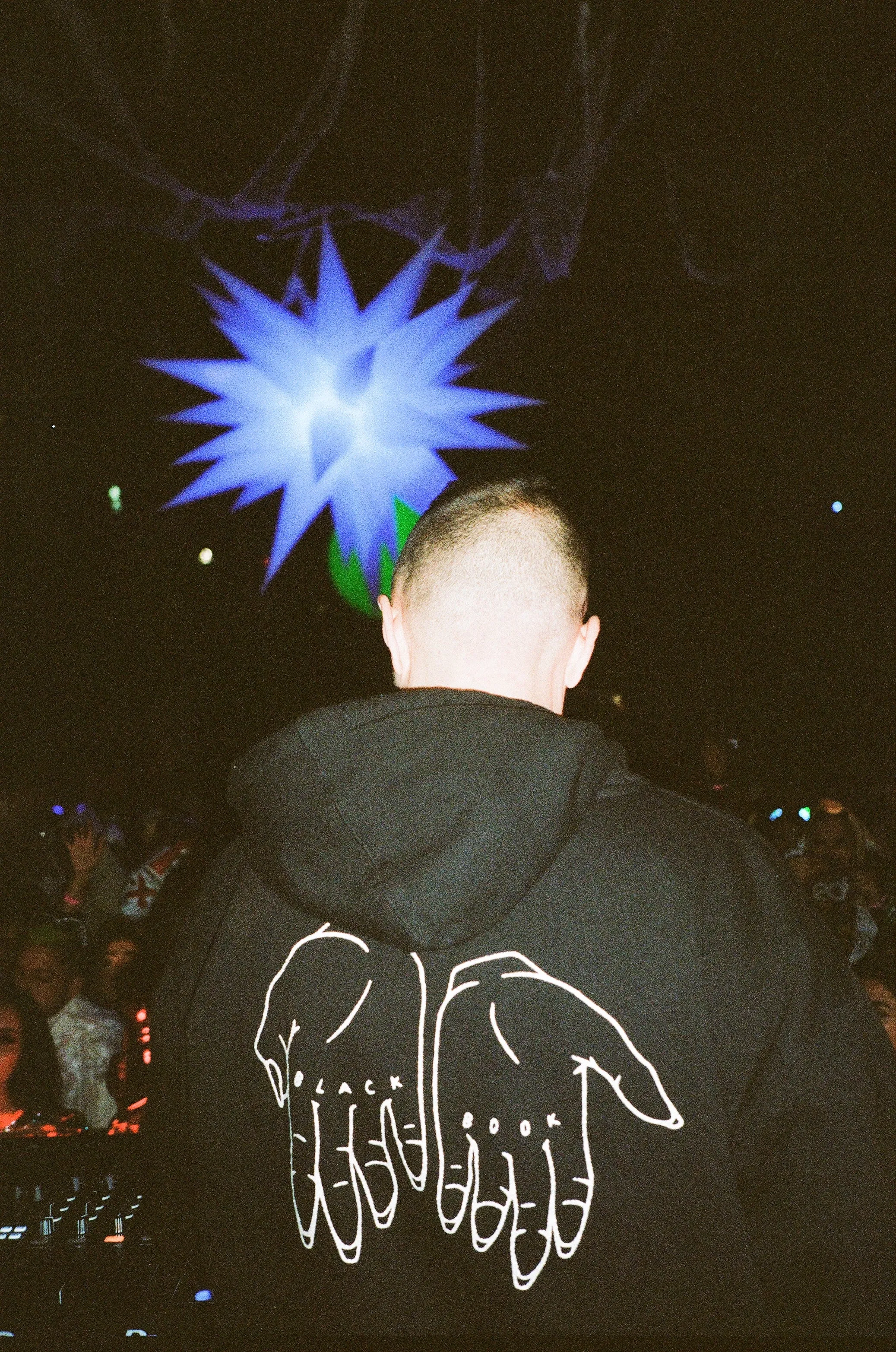 "TRADITIONAL FIT" HANDS HOODIE- GOLD/ BLACK