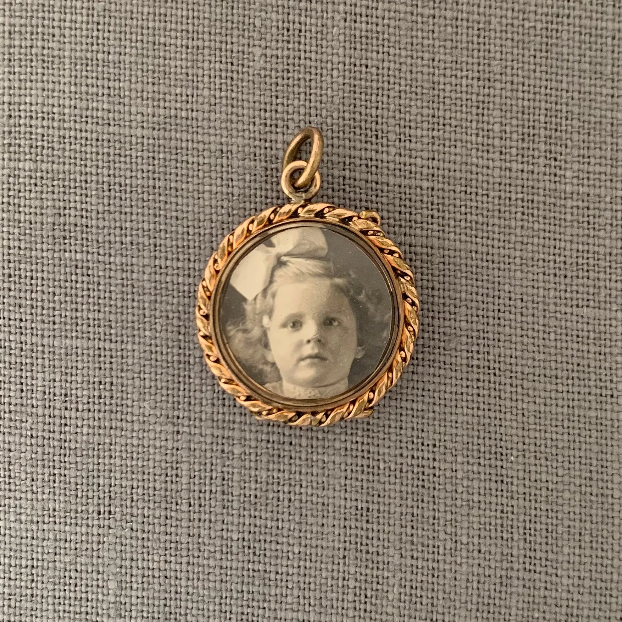 Rope Antique Portrait Locket