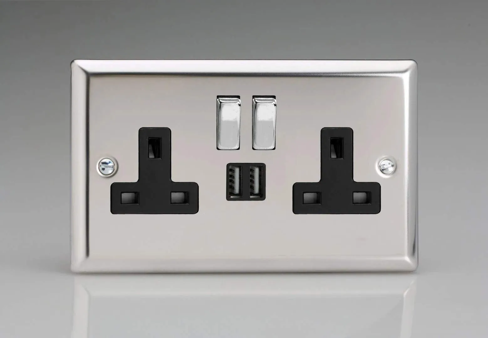 Varilight XC5U2SDB 13A Socket 2-Gang With USB Black Mirror Chrome