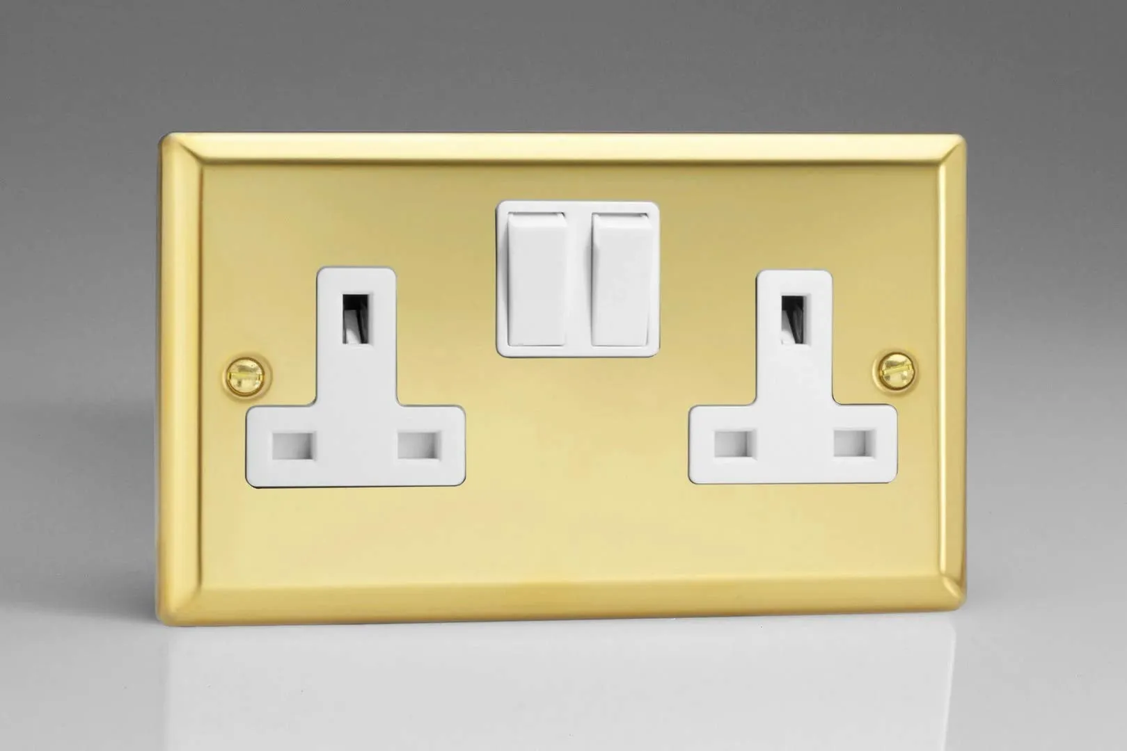 Varilight XV5W 13A Switched Socket Victorian Brass White 2-Gang,91x150x31mm