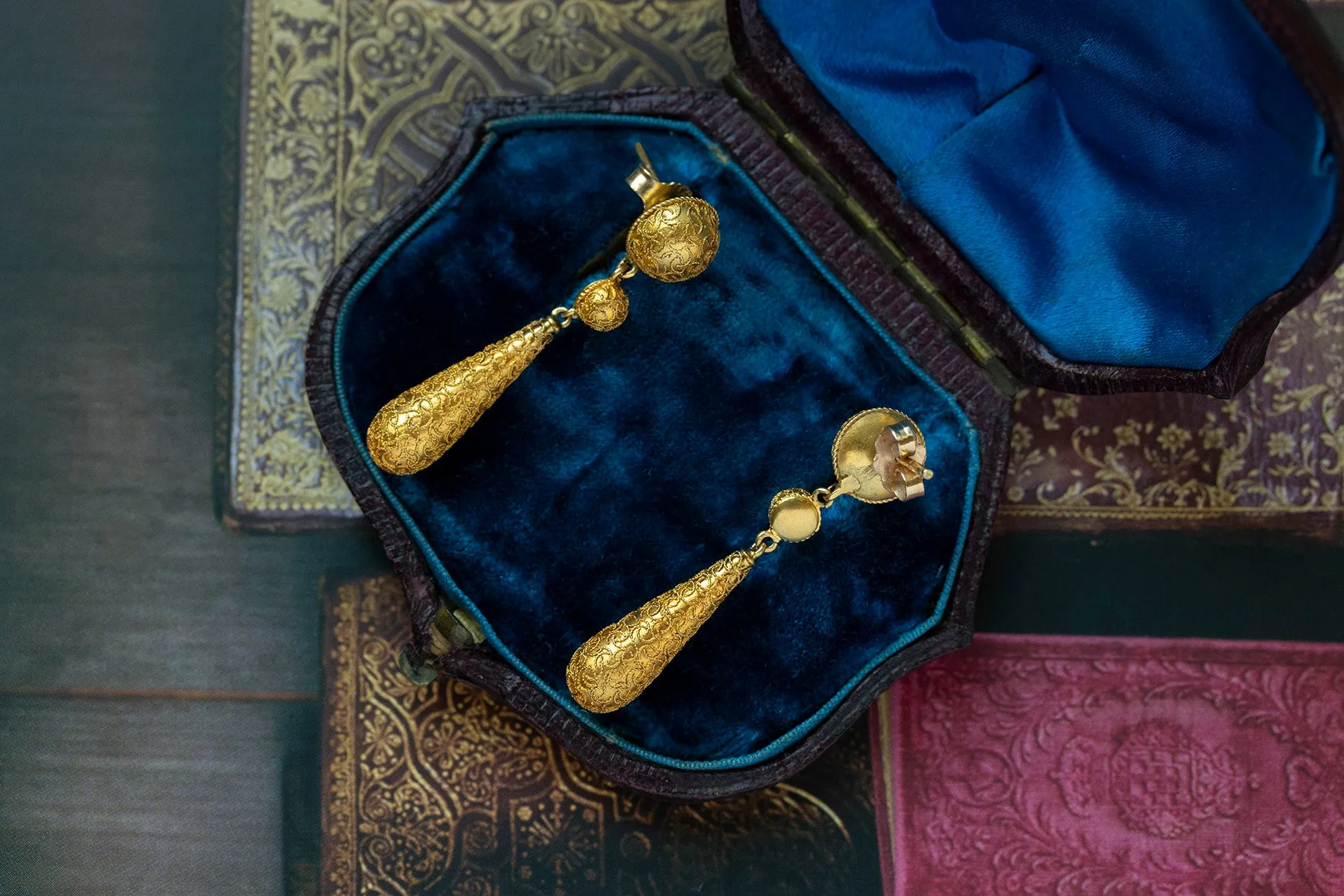 Victorian Medium-Sized Gold Torpedo Drop Earrings